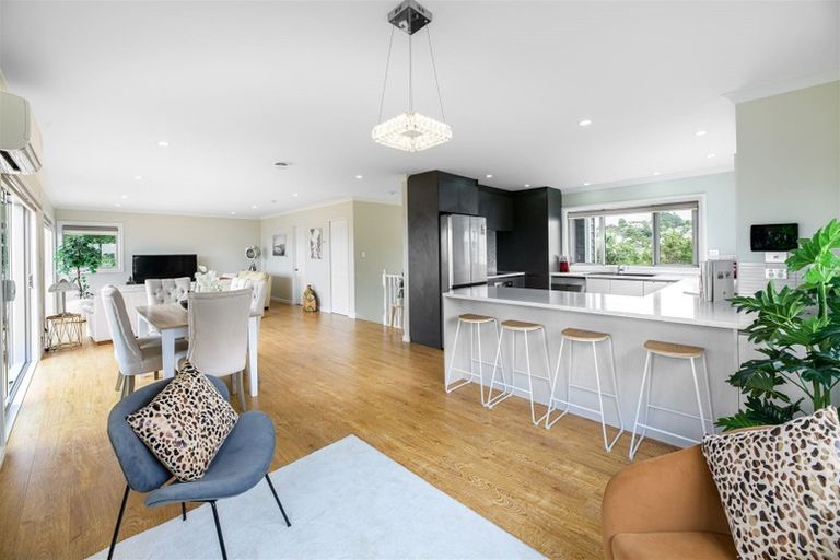 Photo of property in 44 Coventry Way, Long Bay, Auckland, 0630