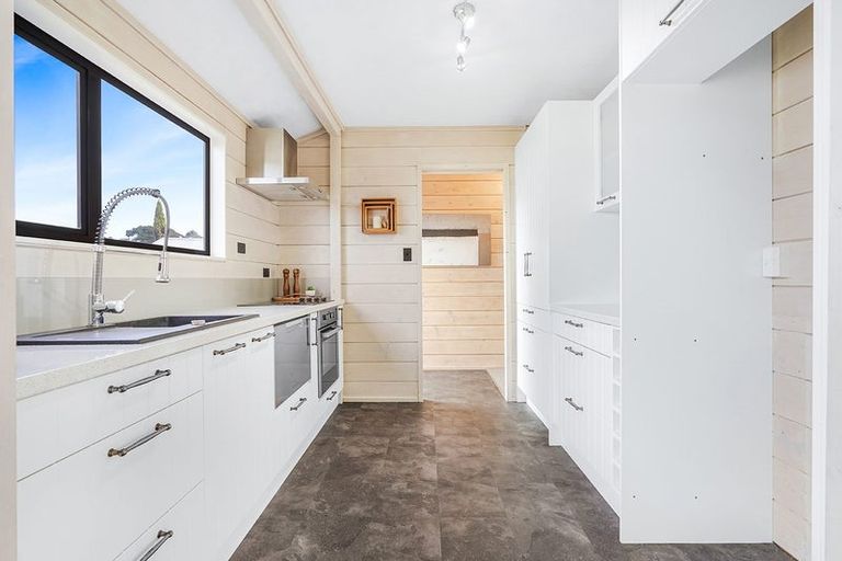 Photo of property in 43 Waterford Road, Fitzroy, Hamilton, 3206