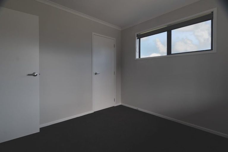 Photo of property in 2 Kawapani Lane, Kumeu, 0810