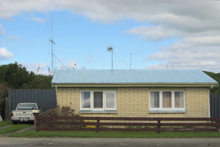 Photo of property in 18 Bridge Street, Edgecumbe, 3120