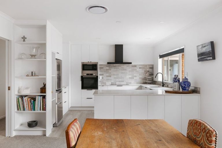 Photo of property in 5 Links View Drive, Omokoroa, 3114