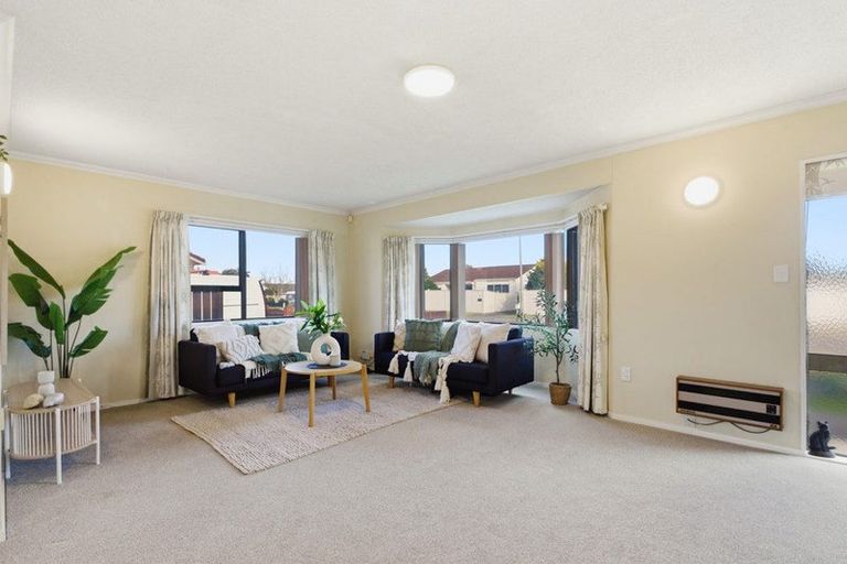 Photo of property in 6a Compton Place, Mount Maunganui, 3116