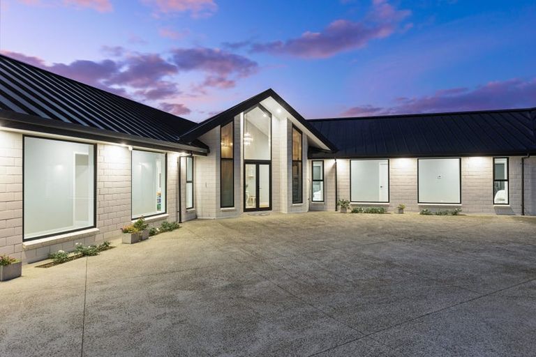 Photo of property in 135 Okura River Road, Okura, Albany, 0792