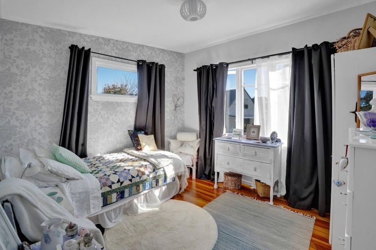 Photo of property in 20c Gordon Street, Glen Avon, New Plymouth, 4312