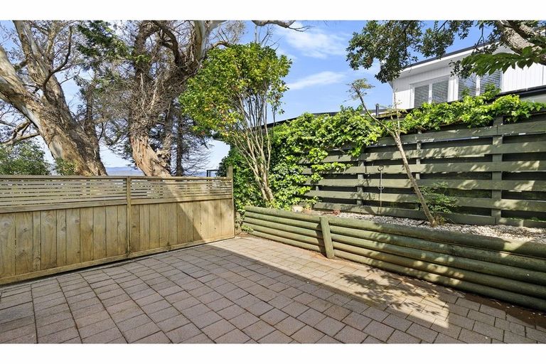 Photo of property in 8 Chestnut Grove, Maungaraki, Lower Hutt, 5010