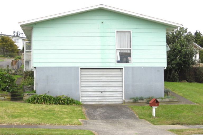 Photo of property in 63 Riversdale Drive, Merrilands, New Plymouth, 4312