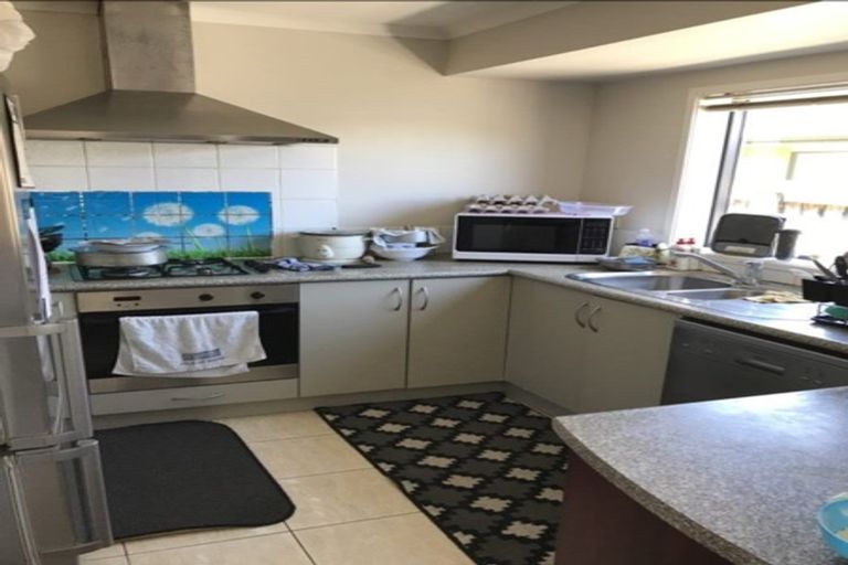 Photo of property in 27 Tussock Avenue, Mangere, Auckland, 2022