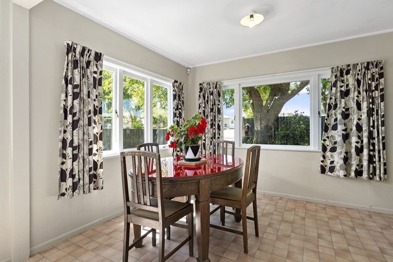 Photo of property in 54 Mount View Road, Melville, Hamilton, 3206