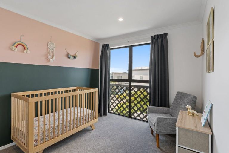 Photo of property in 40 Sidney Wallingford Way, Hobsonville, Auckland, 0616