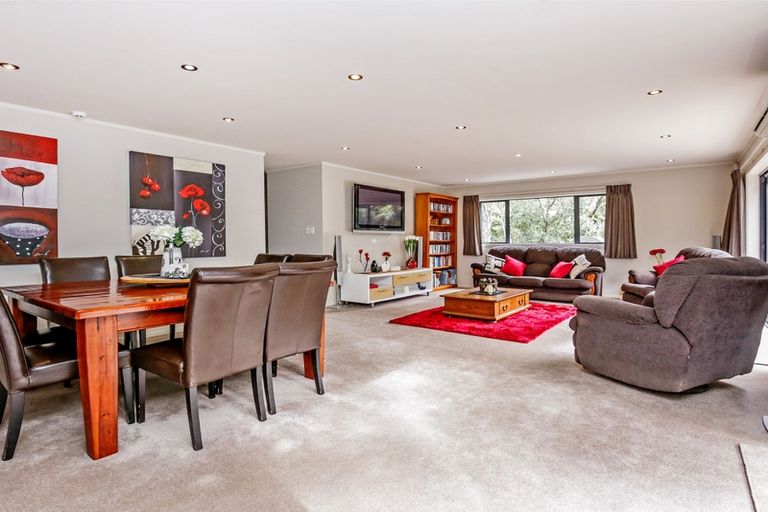 Photo of property in 97 Woodlands Park Road, Titirangi, Auckland, 0604