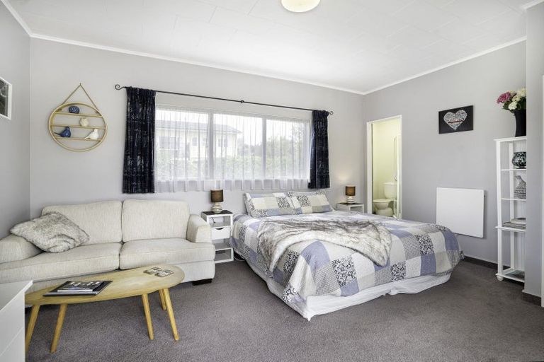Photo of property in 82-84 Venice Street, Martinborough, 5711