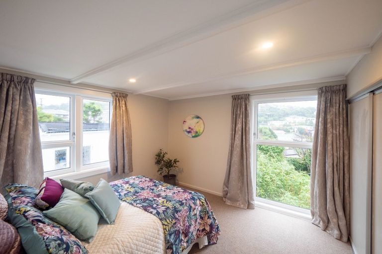 Photo of property in 2/1 Hawtrey Terrace, Johnsonville, Wellington, 6037