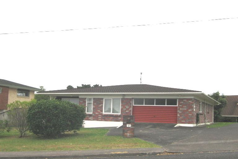 Photo of property in 3/77 Seaview Road, Glenfield, Auckland, 0629