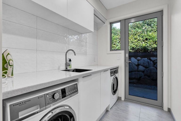 Photo of property in 24 Kotare Drive, Waiwhakaiho, New Plymouth, 4312