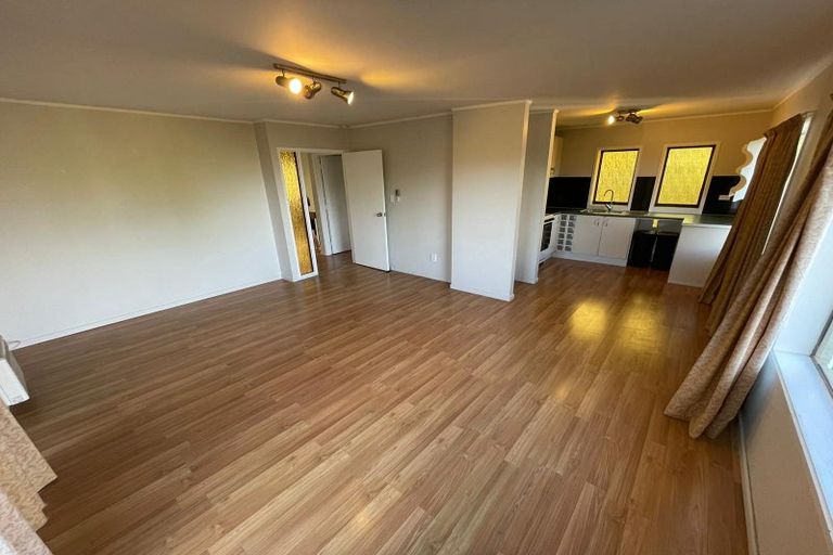 Photo of property in 2/94 Glamorgan Drive, Torbay, Auckland, 0630