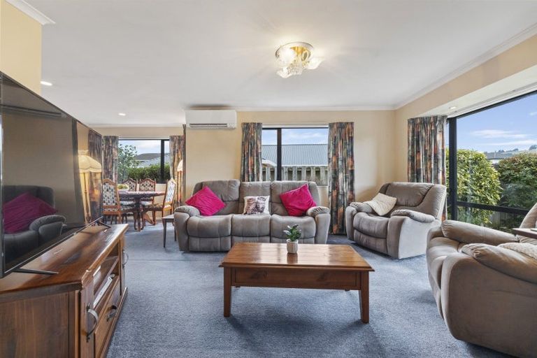 Photo of property in 137 Hagart-alexander Drive, Mosgiel, 9024