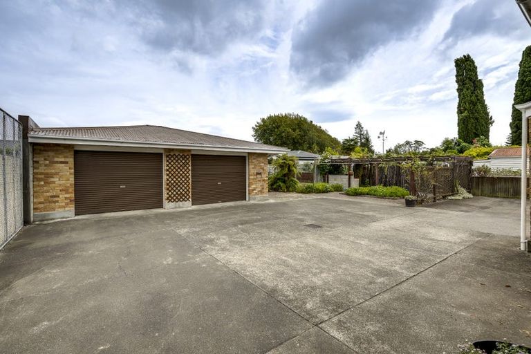 Photo of property in 12 Mill Road, Clive, 4102