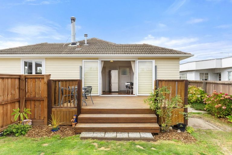 Photo of property in 71 Hargood Street, Woolston, Christchurch, 8062