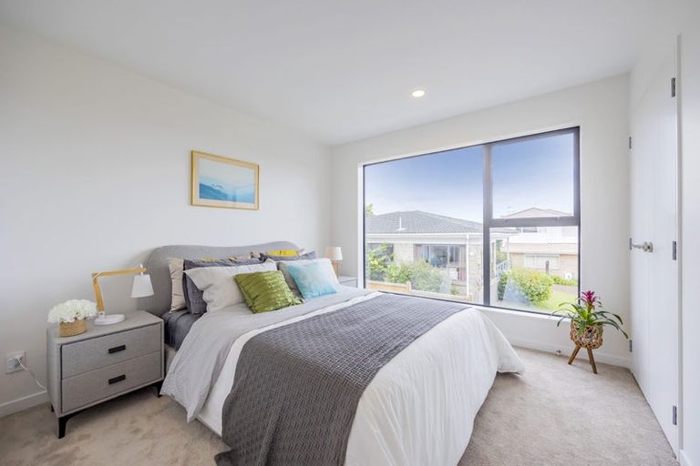 Photo of property in 744 East Coast Road, Pinehill, Auckland, 0630