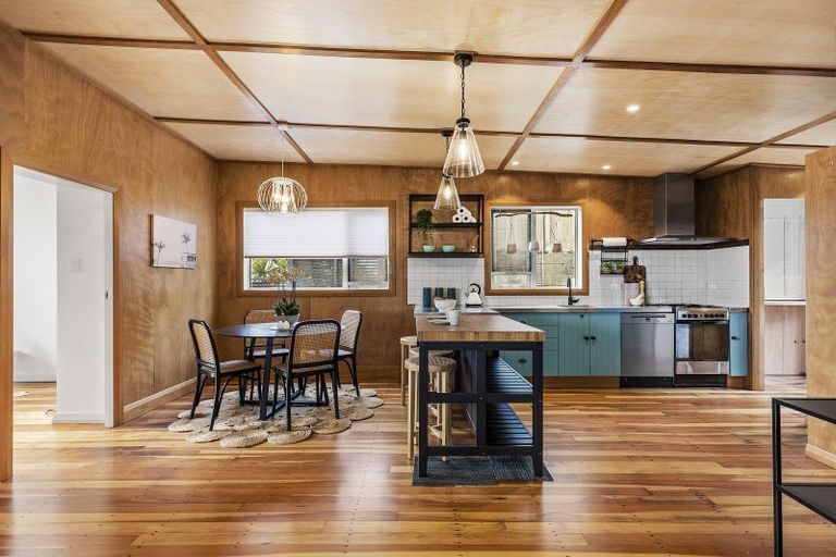 Photo of property in 1087 Makara Road, Makara Beach, Karori, 6972