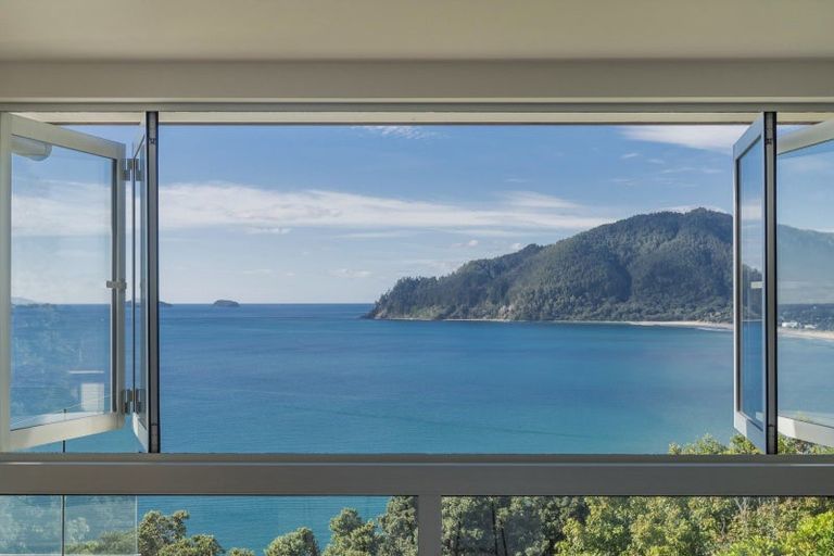 Photo of property in 217 Paku Drive, Tairua, 3508