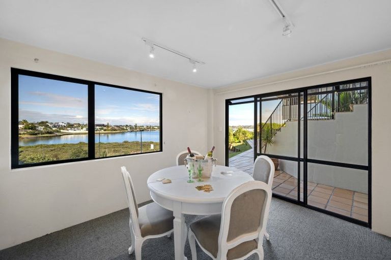 Photo of property in 38 Venus Place, Half Moon Bay, Auckland, 2012