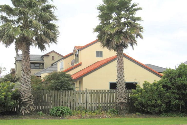 Photo of property in 199 Papamoa Beach Road, Papamoa Beach, Papamoa, 3118