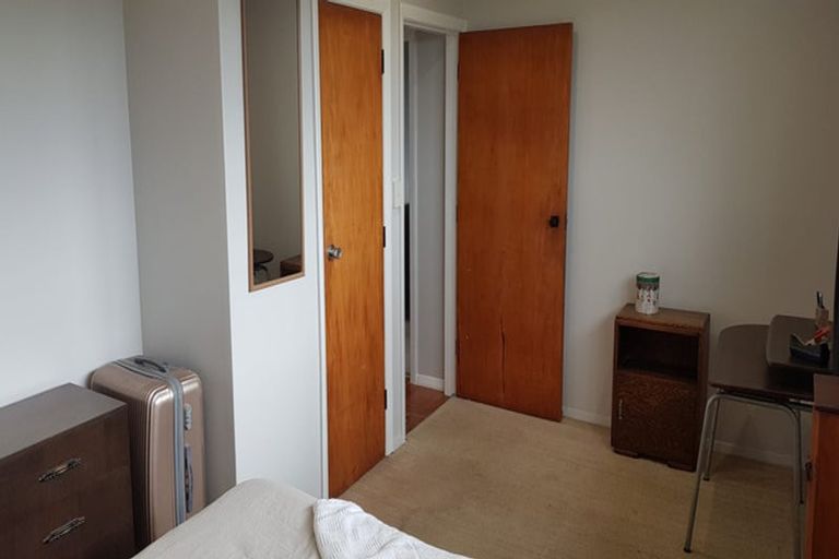 Photo of property in 20-22 Sievers Grove, Cannons Creek, Porirua, 5024