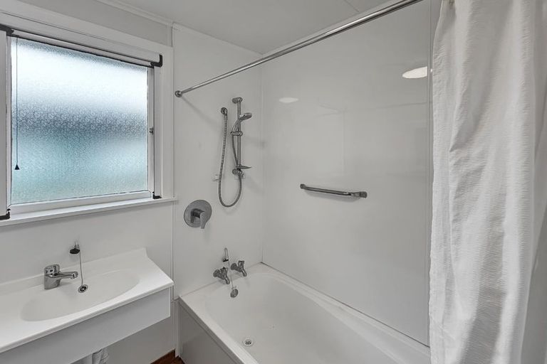 Photo of property in 35 Coventry Street, Highbury, Palmerston North, 4412