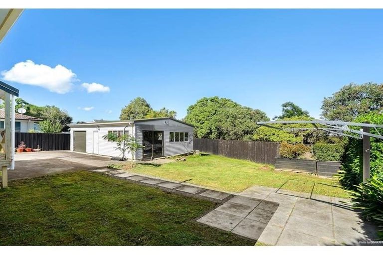 Photo of property in 10 Seaward Place, Wattle Downs, Auckland, 2103