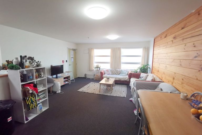 Photo of property in Drummond Street Flats, 1/19 Drummond Street, Mount Cook, Wellington, 6021