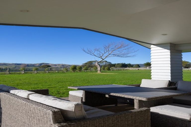 Photo of property in 1 Ashgrove Lane, Ashhurst, Palmerston North, 4470