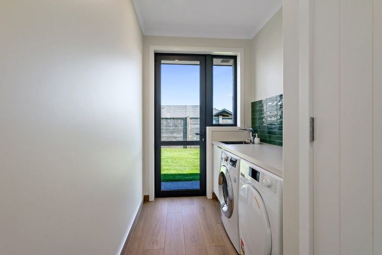 Photo of property in 39 Sunline Drive, Leamington, Cambridge, 3432