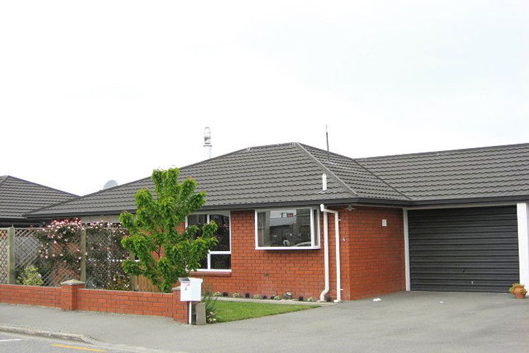 Photo of property in 4 Collins Street, Rangiora, 7400