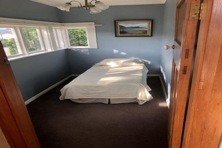 Photo of property in 17 Ironside Road, Johnsonville, Wellington, 6037