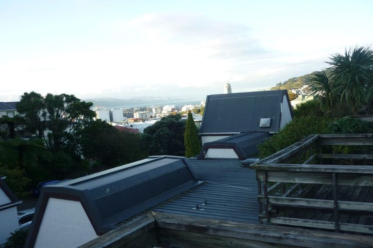 Photo of property in Sherwood Mews, 28l Bidwill Street, Mount Cook, Wellington, 6021