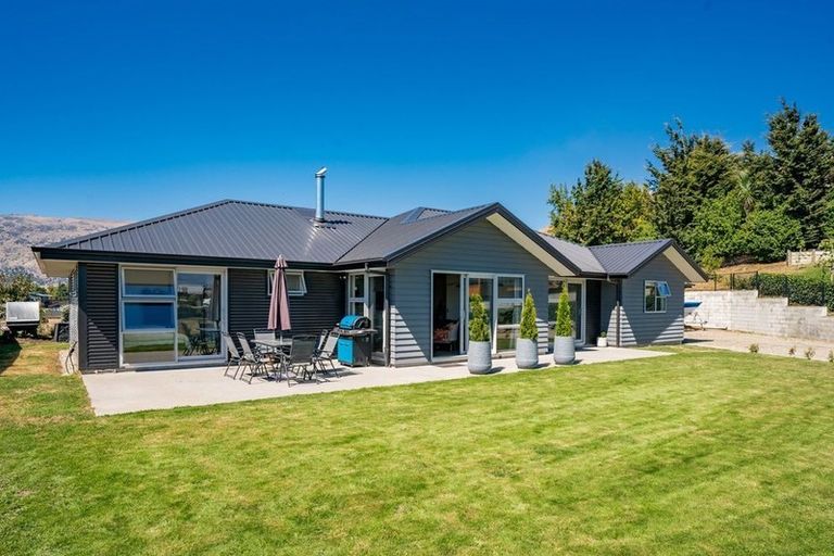 Photo of property in 12 Turnbull Crescent, Wanaka, 9305