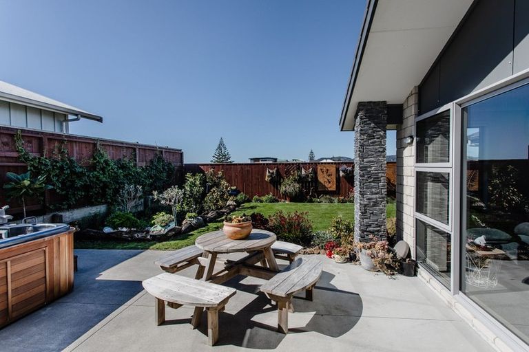 Photo of property in 53 Omega Place, Coastlands, Whakatane, 3120