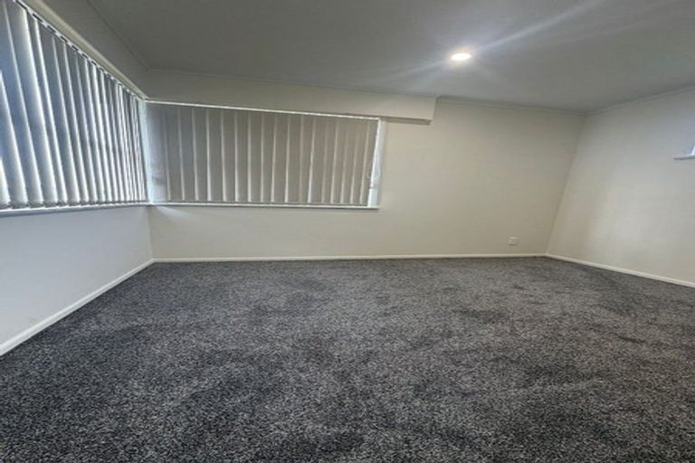 Photo of property in 1 Rondorlyn Place, Manurewa, Auckland, 2102