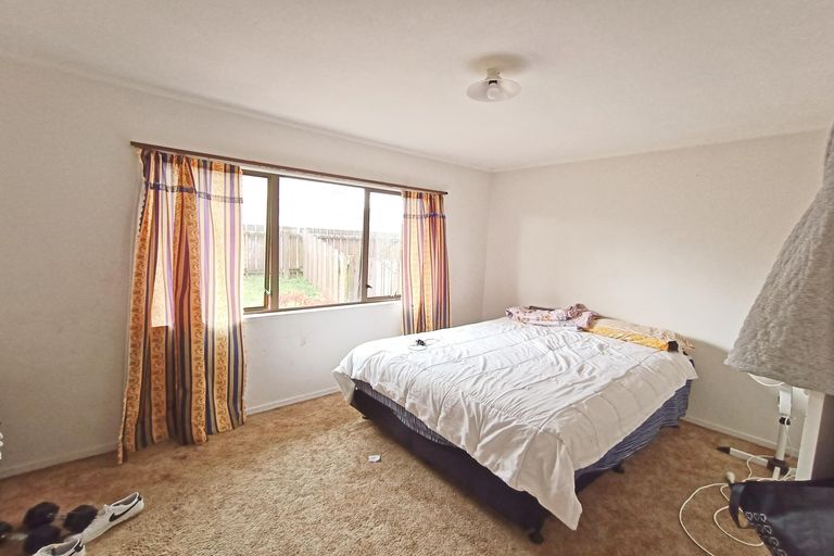 Photo of property in 2/12 Gifford Road, Papatoetoe, Auckland, 2025