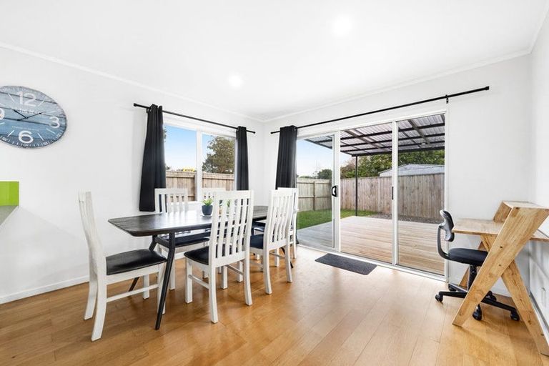 Photo of property in 1/12 Marbeth Court, Botany Downs, Auckland, 2010