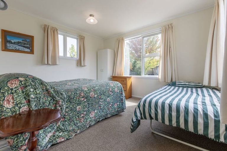Photo of property in 69 Te Herekiekie Street, Turangi, 3334