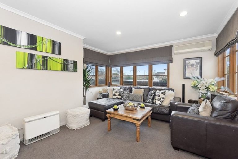 Photo of property in 7 Armitage Place, Fairfield, Hamilton, 3214