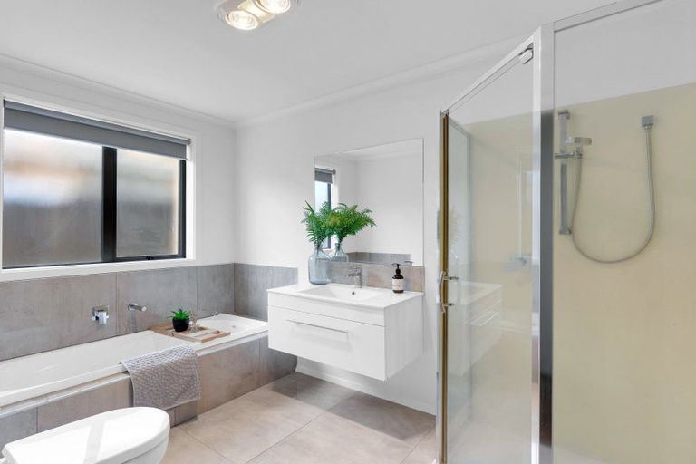 Photo of property in 18 Patatee Terrace, Baverstock, Hamilton, 3200