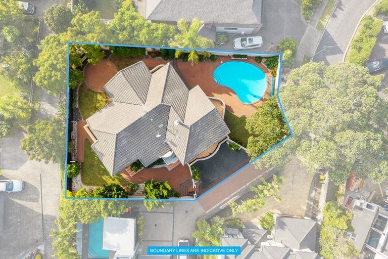 Photo of property in 13 Centennial Place, Campbells Bay, Auckland, 0630