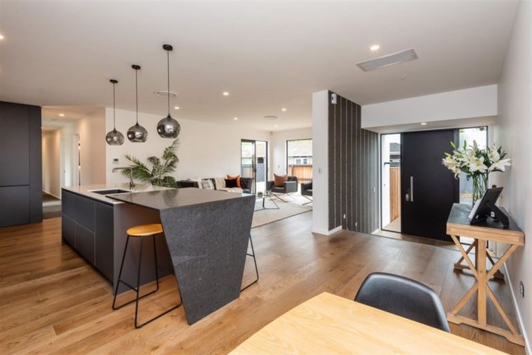 Photo of property in 70 Idris Road, Fendalton, Christchurch, 8052