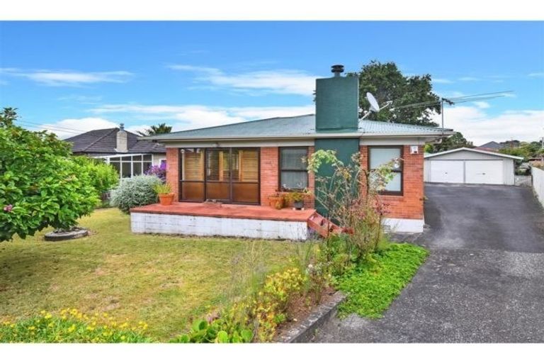 Photo of property in 18 Lipscombe Avenue, Papatoetoe, Auckland, 2025