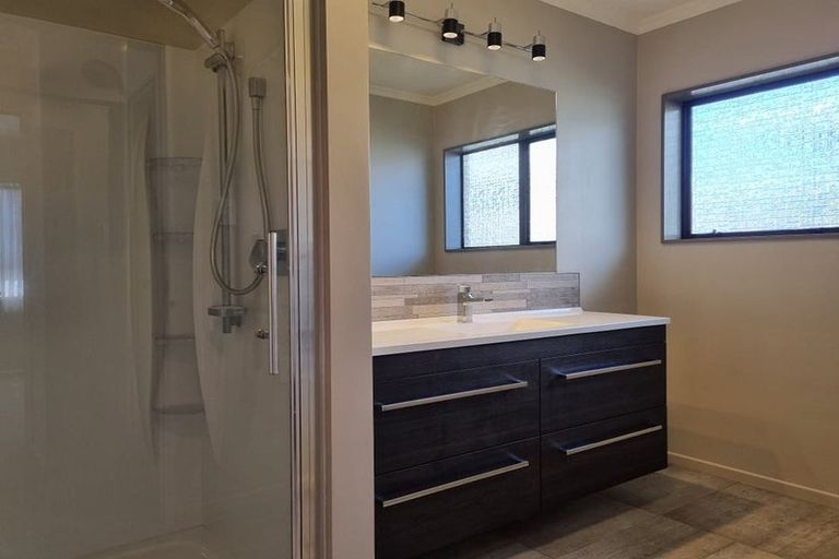 Photo of property in 113 Tukapa Street, Westown, New Plymouth, 4310