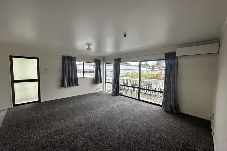 Photo of property in 3 Halsey Road, Manurewa, Auckland, 2102