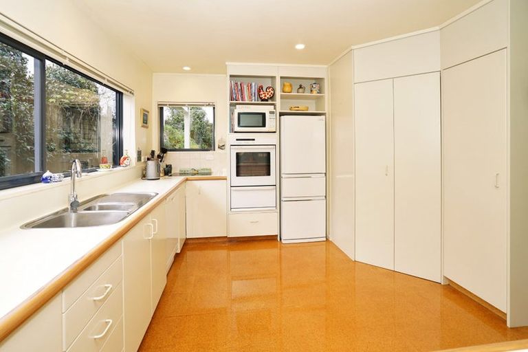 Photo of property in 66 Sandwich Road, St Andrews, Hamilton, 3200